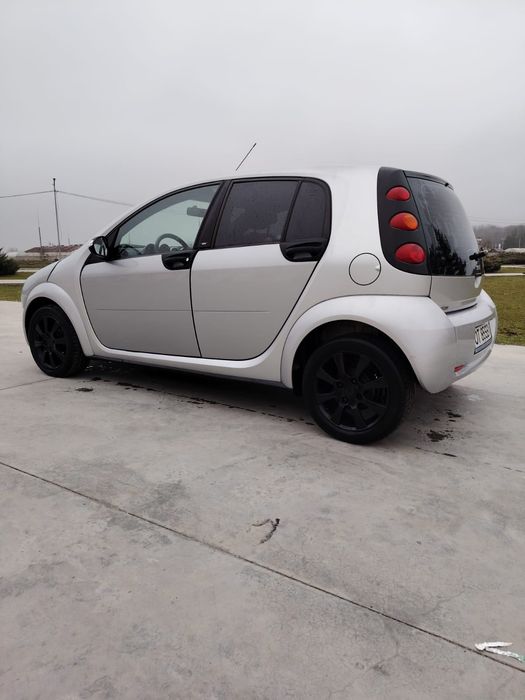 Vând smart fourfor