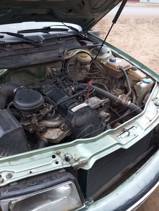 Продам Ауди 100 с4 на полном ходу