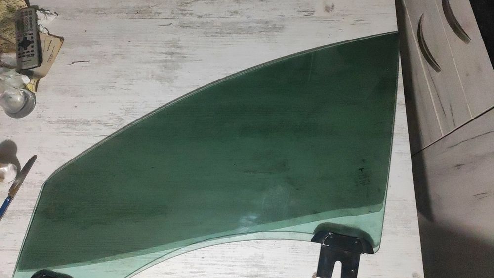 TESLA Model S Front Left Driver Door Window Glass
