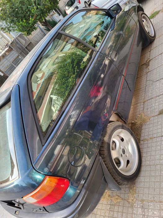 Автомобил Opel Astra