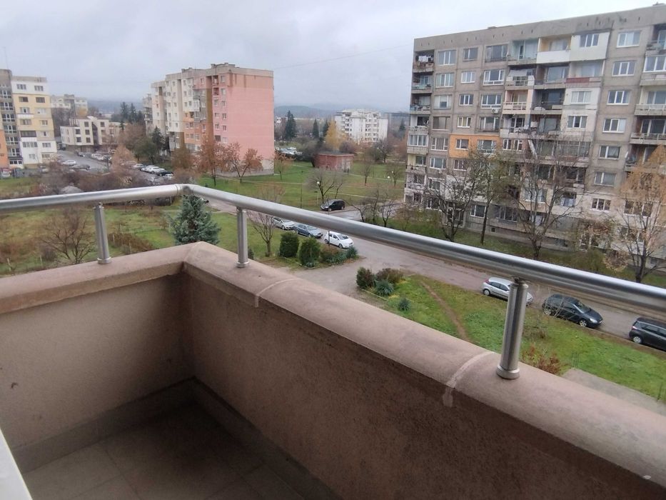 Дава се под наем Двустаен апартамент в Перник, Изток - 60 кв.м за 357 € - Снимка #7