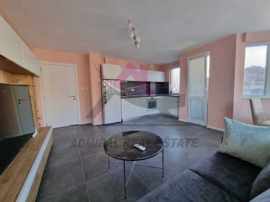 Дава се под наем Двустаен апартамент в Варна, Колхозен пазар - 55 кв.м за 450 € - Снимка #1