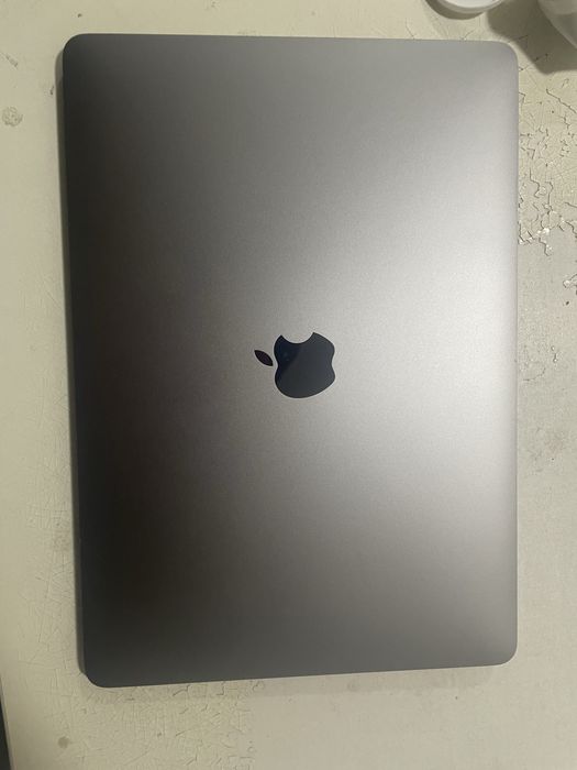 MacBook Air M1, 87% емкость аккум