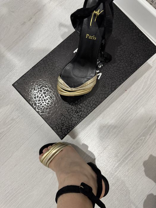 Продам туфли 35 рахмер.