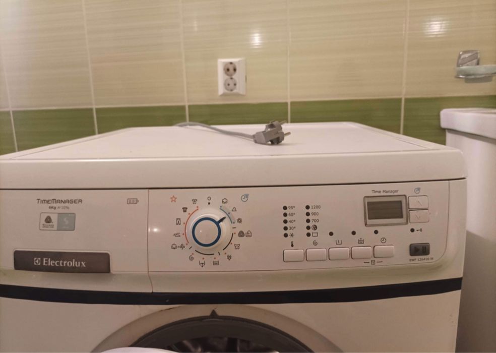 Vand apartament 2 camere Bumbesti Jiu langa parculet