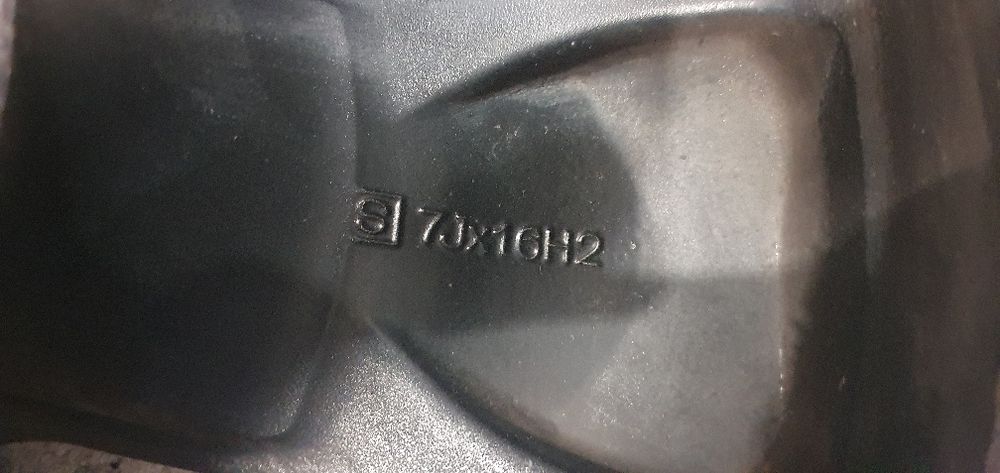 Продам диск без шин