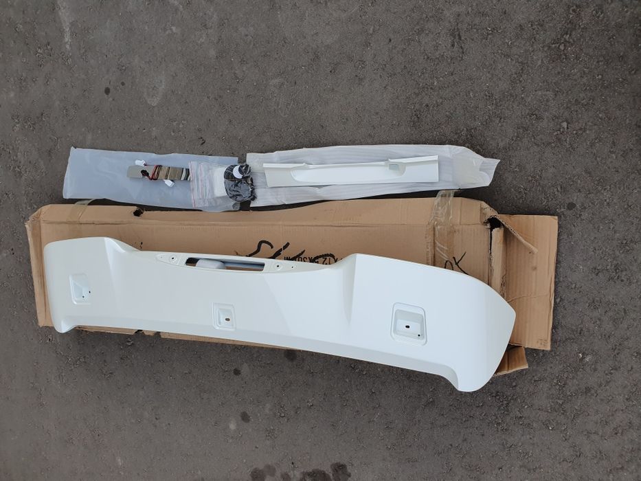 Спойлер Honda CR-V 2012/2017 белый