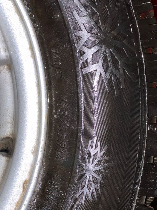 Продаются покрышкина автомобиль с дисками