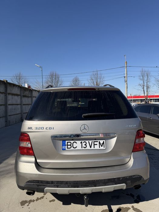 Mercedes Benz ML 320 MODEL AMERICA