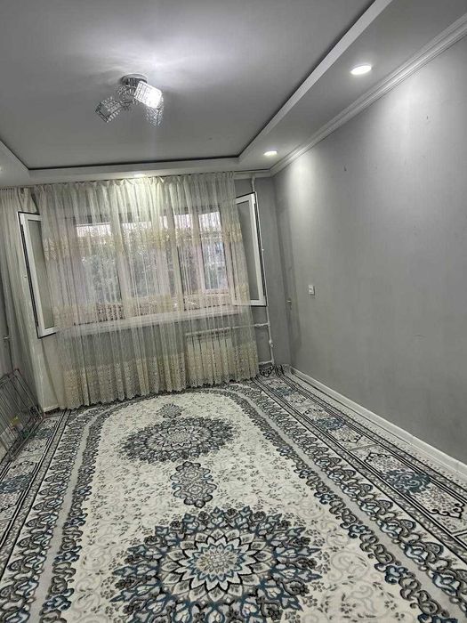 Срочно продаётся 3-х комнатная квартира в Чирчике, 4 м/район