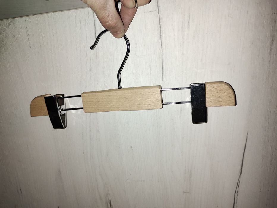 Кийим учун вешилка