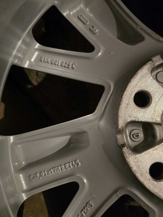 17 Джанти за VAG със зимни гуми Michelin
