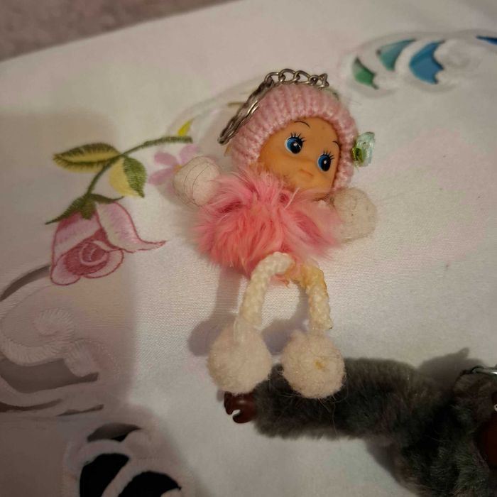 Детски кукли и висулка