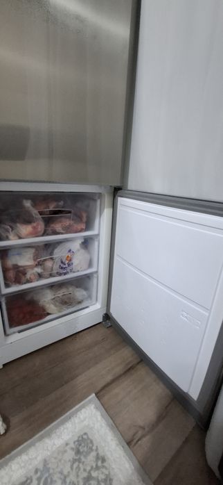 Продам холодильник