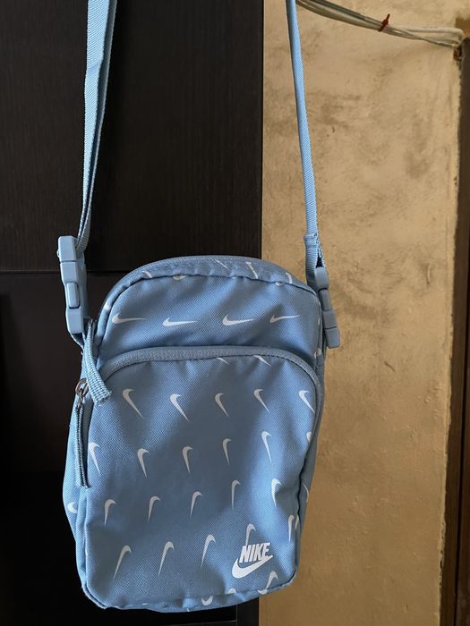 Borseta Nike albastru azur