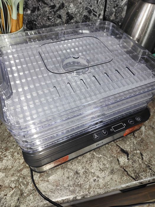 Электросушилка BQ FD1003 в идеальном состоянии