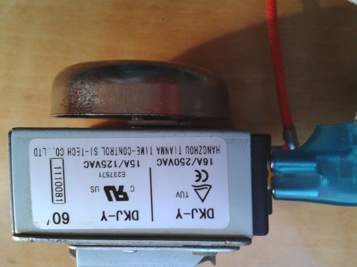 Таймер-часовник DKJ-Y