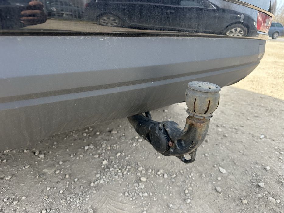 Теглич оригинален за Ауди Q3