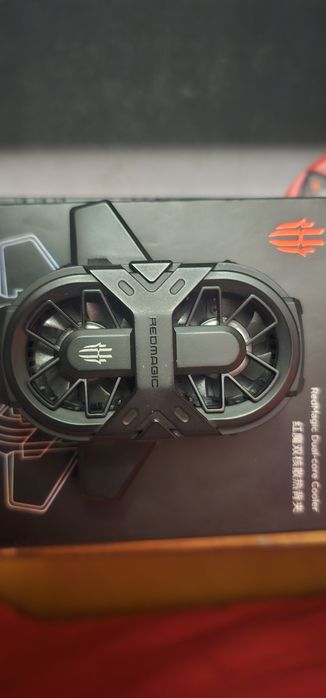 Продам охлаждающий кулер RedMagic Dual-Core Cooler