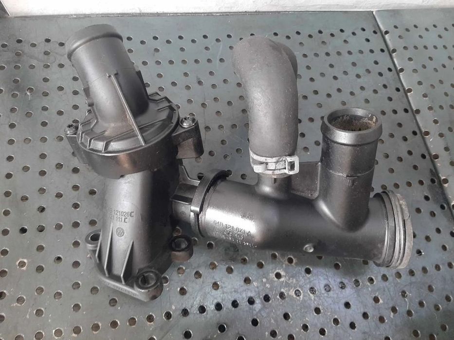 Corp termostat cu distribuitor apa 1.4 tdi cus vw polo 6r skoda fabia 3 rapid audi a1 04b121026c