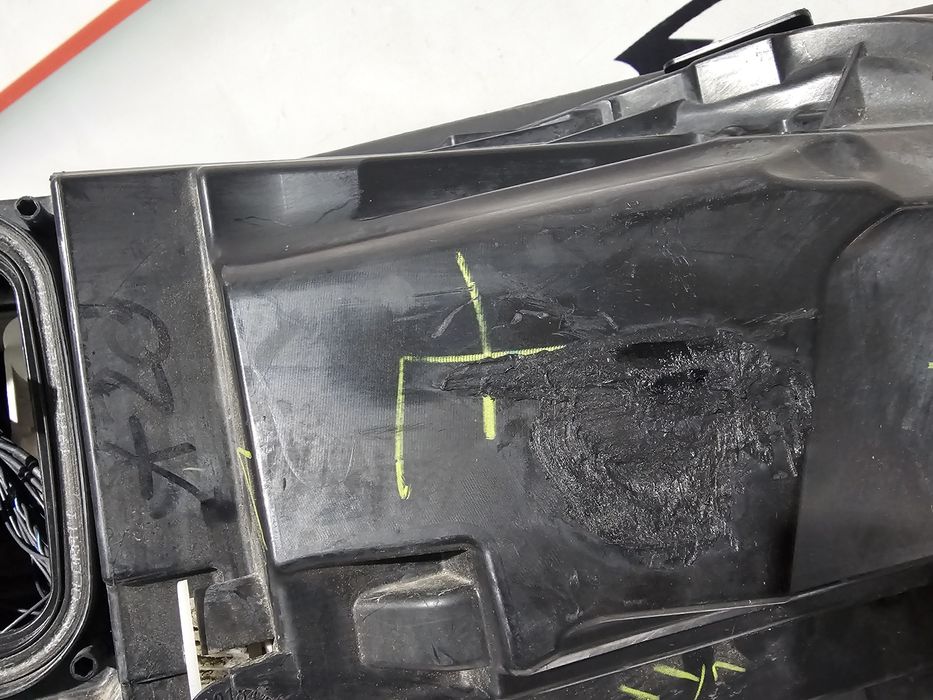 Far stanga multibeam led Mercedes GLE W167 dupa 2019