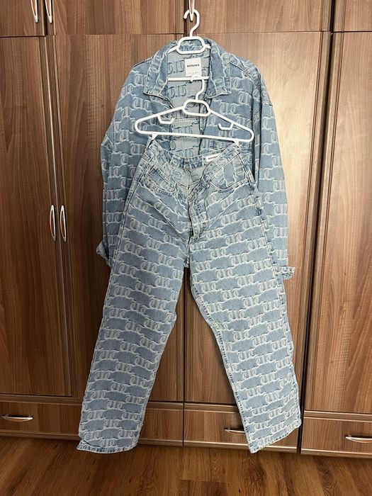 Compleu Bershka ca nou