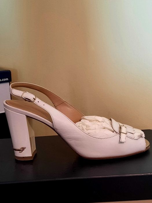 Продам босоножки женские