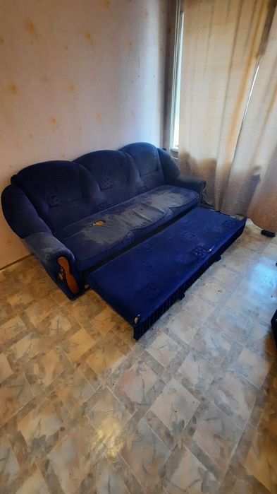Диван бесплатно деревянный б/у
