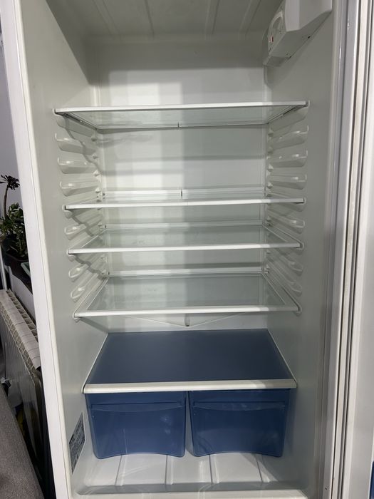 хладилник с фризер за вграждане GORENJE RKI 4294 W