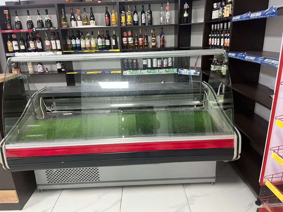 Холодильная ветрина