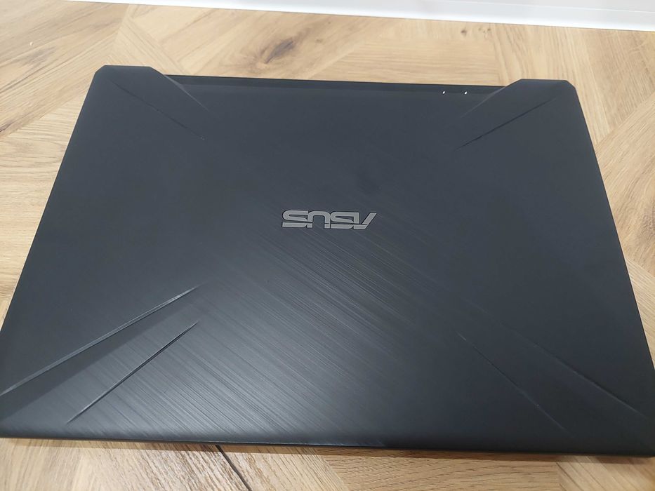 Геймърски лаптоп Asus TUF Gaming FX505DV 16GB RTX 2060 6GB Ryzen 3750H