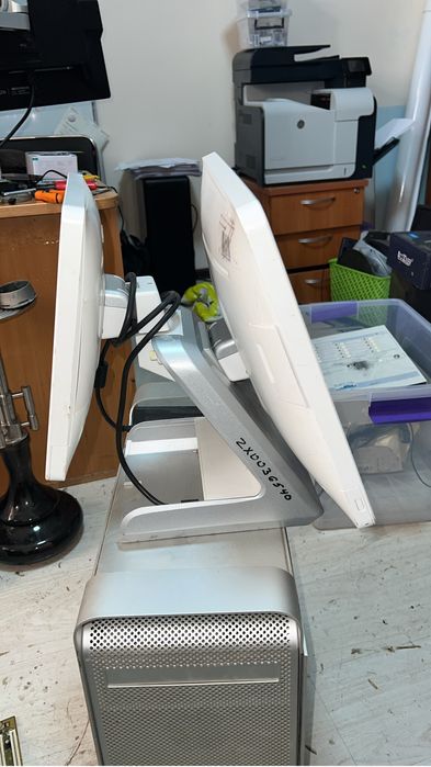 Сенсорный кассовый терминал