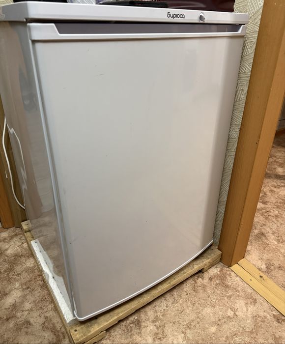 Холодильник, практически новый