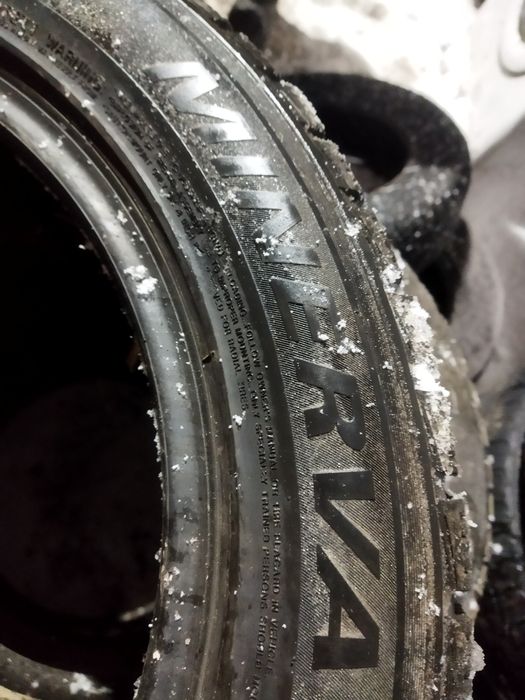 Шины зимние 236/55/18 комплект