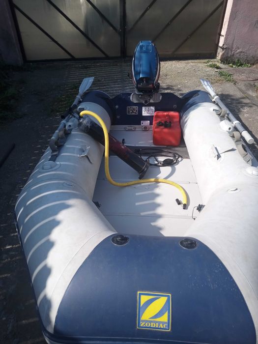 Barcă și motor de vanzare