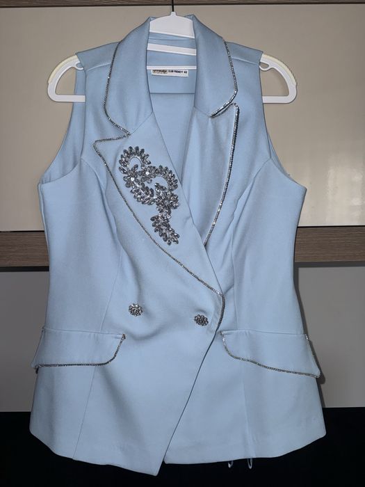 Compleu elegant 8 martie