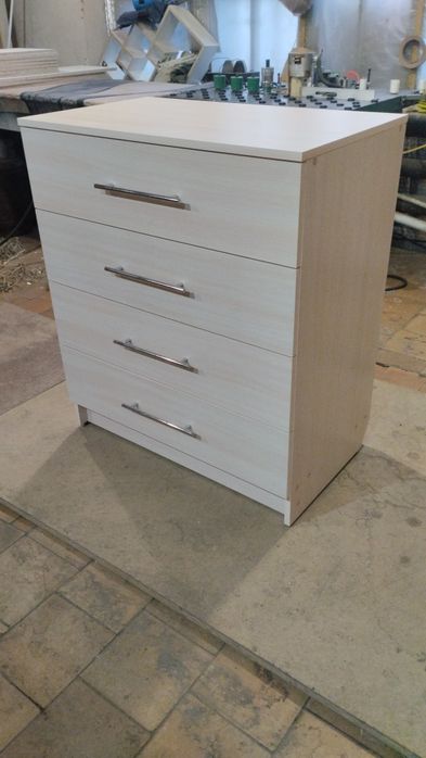 В наличии новые КОМОДЫ