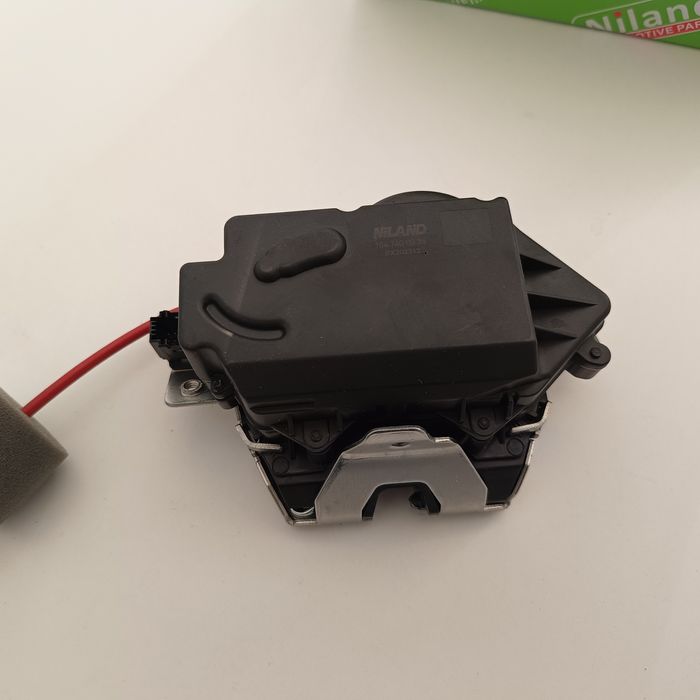 Брава за багажник за Mercedes ML W164 GL X164 W251 W211, Гаранция 1г.