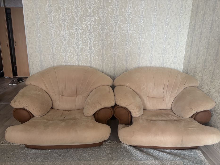 Диван сатылады. ………………….