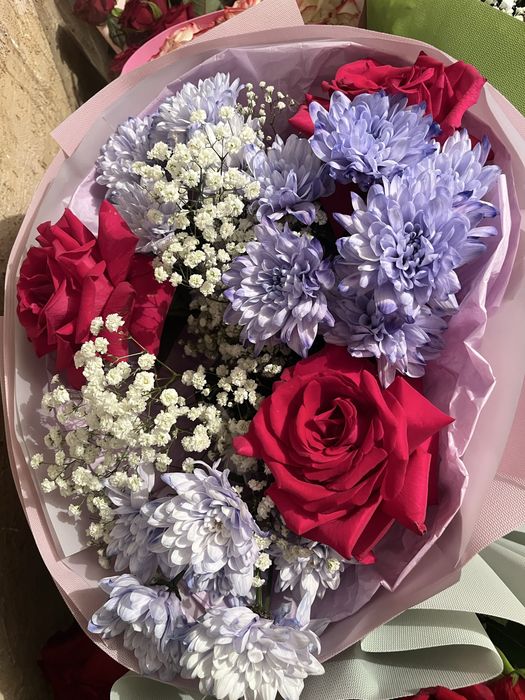 Продам цветы по 3000