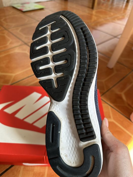 Продам кросовки