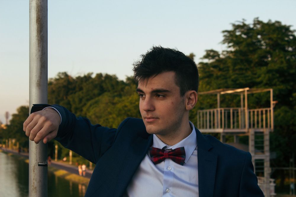 Фотограф / Графичен дизайнер / Печатни и рекламни услуги