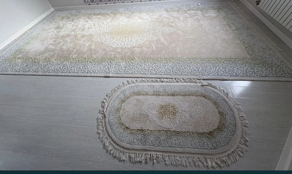 2.5х5.5 размердегі кілем сатылады.