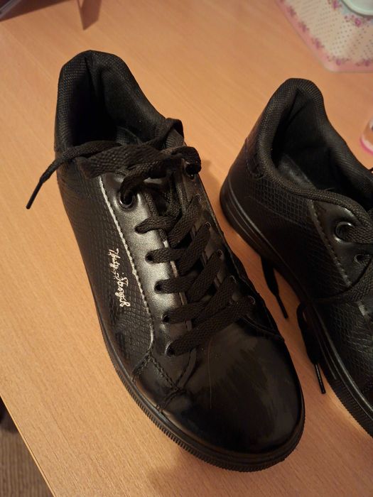 Обувки еко кожа нови