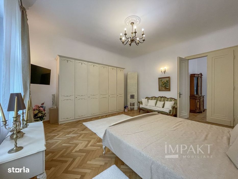 Apartament deosebit cu 3 camere, curte si parcare, aproape de Centru