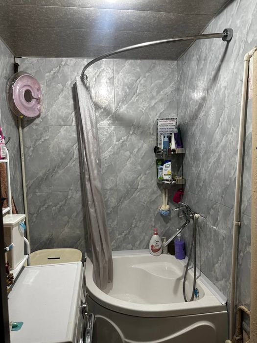 2xonali uy sotiladi Doʻmbrabod xaykalni oldida oʻzimizniki