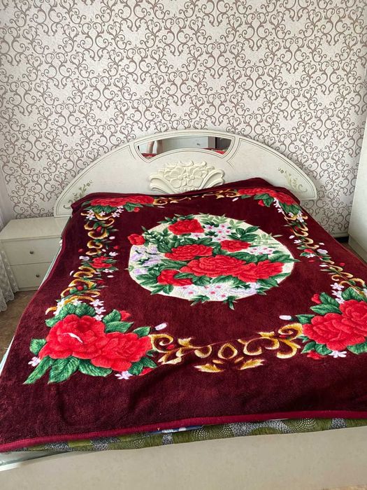 Продаётся спальный гарнитур в отличном состоянии!