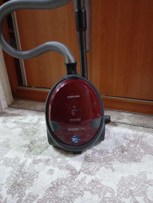 Пылесос Самсунг в рабочем состоянии