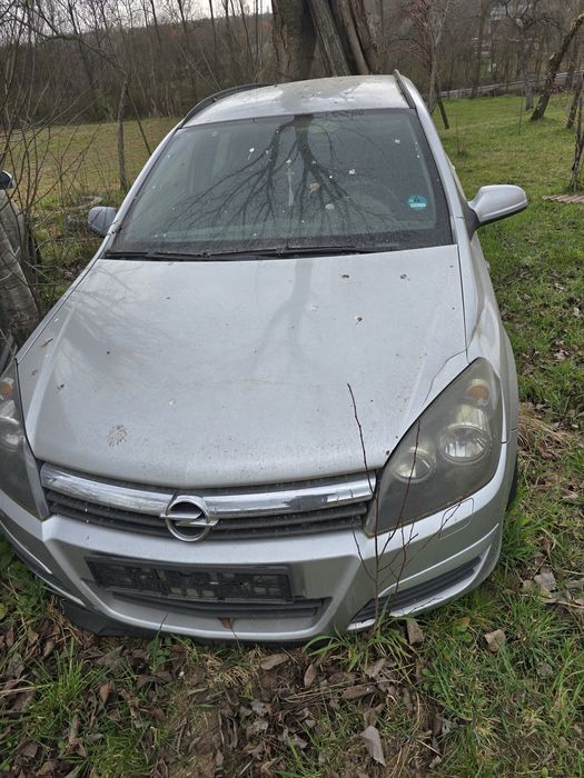 Opel astra H - dezmembrez