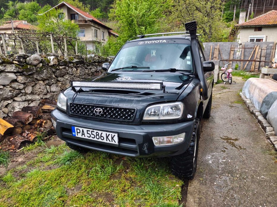 Toyota Raw 4 2.0